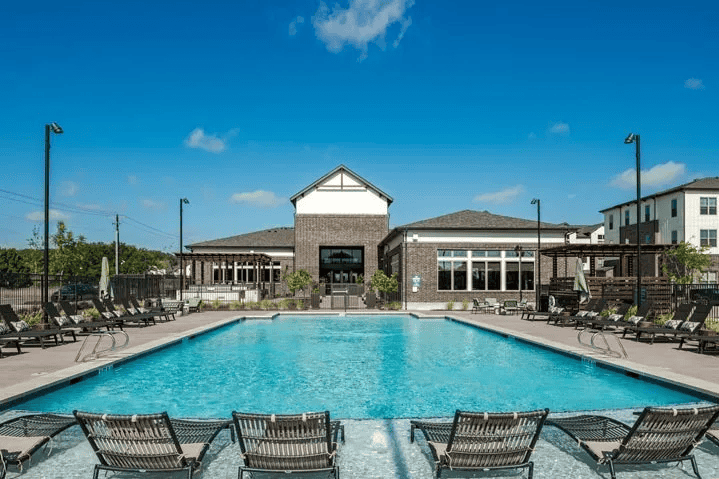 Marlowe Denton Apartments Swimming Pool