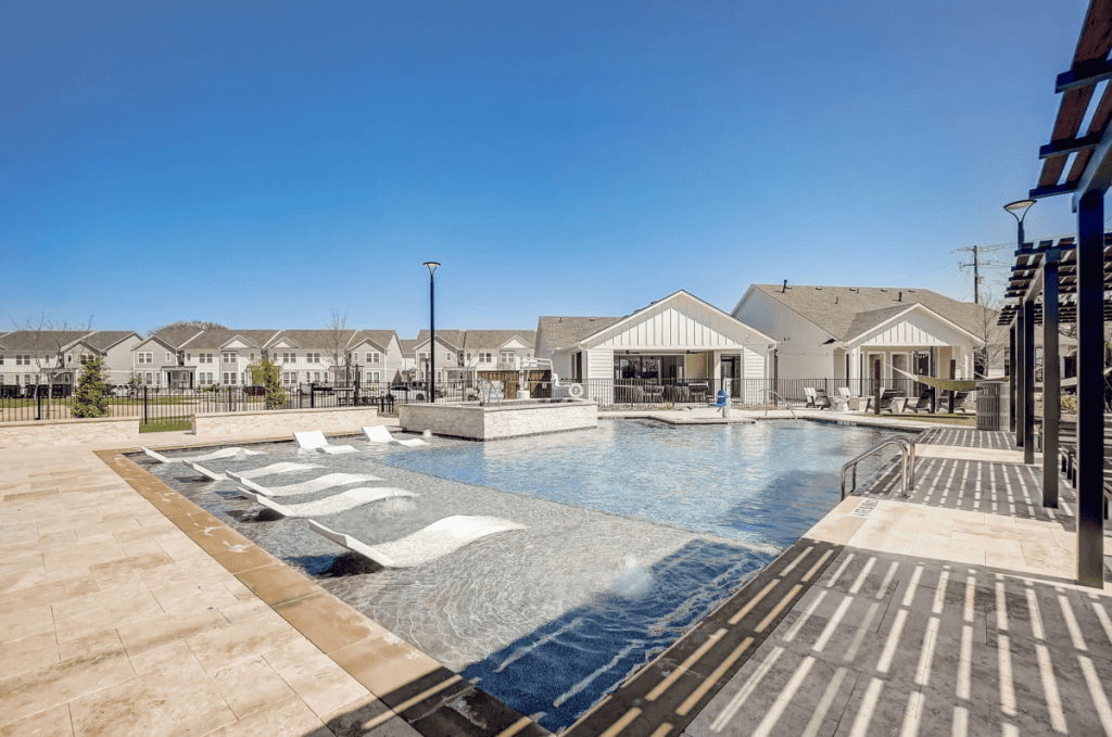 Carmel Villas Apartments Swimming Pool