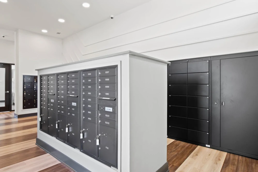 32 Hundred Windsor Locker System