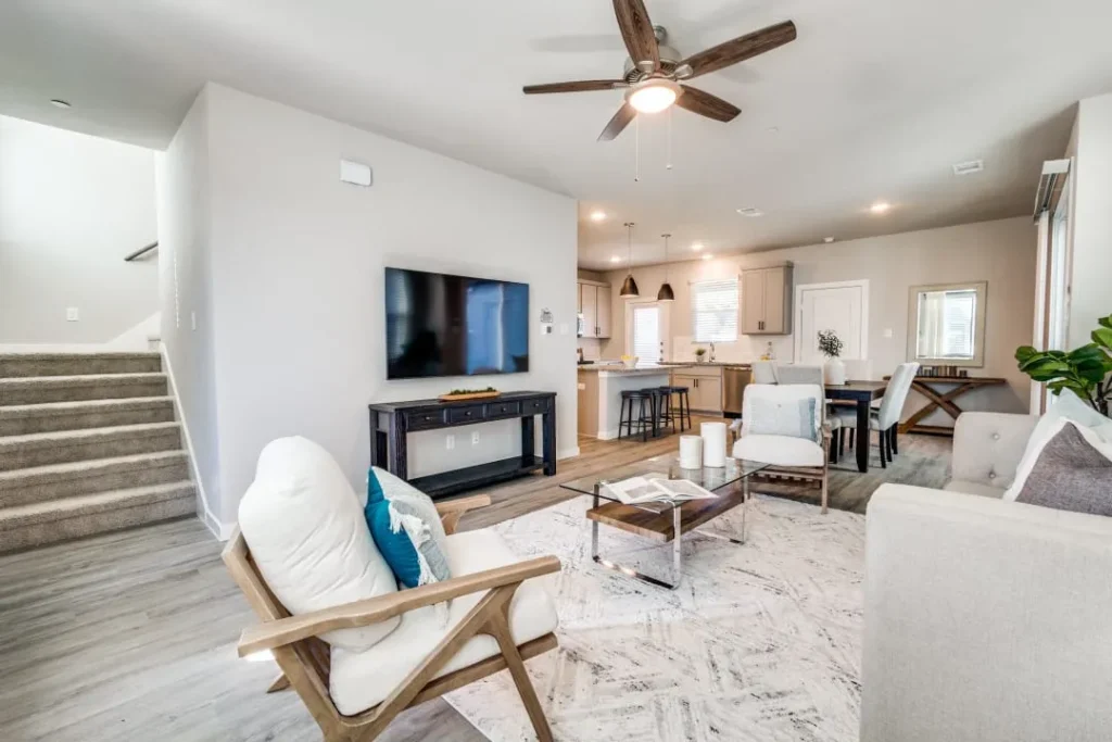 Canvas at Denton Apartments High Ceilings