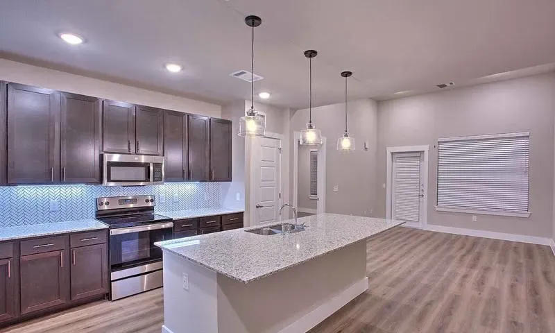 Hunters Creek Apartments