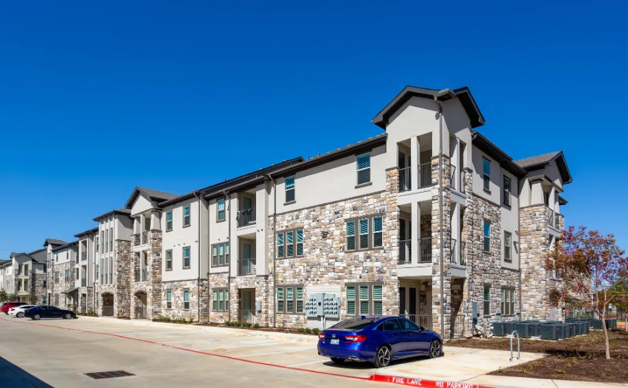 Majestic Parc Apartments with Concierge Services