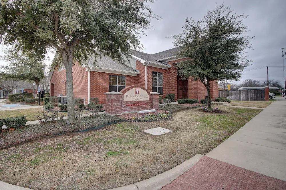 Renaissance Courts Townhomes Apartments Jogging Trail