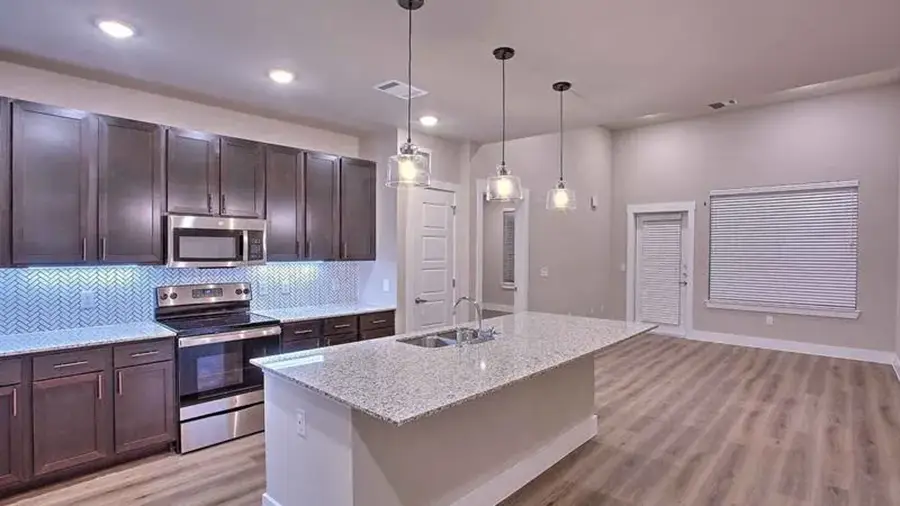 Hunters Creek Apartments
